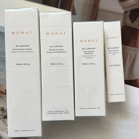 Monat Be Clarified 4 piece set with travel case - Picture 3 of 4